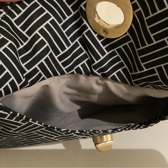 Baggallini Women’s Gold International Oslo Small Hobo Crossbody Purse - Picture 6 of 7